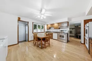 15625 Narcissus Ln, Orland Park, IL 60462 - Photo 8