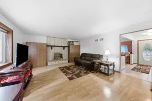 15625 Narcissus Ln, Orland Park, IL 60462 - Photo 4