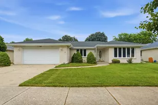 15625 Narcissus Ln, Orland Park, IL 60462 - Photo 1