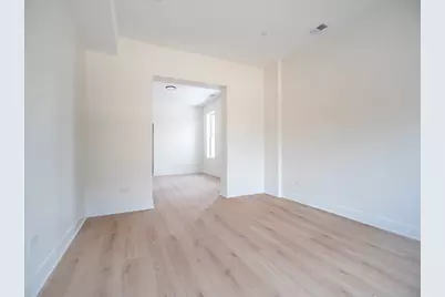 2753 W Chicago Avenue, Chicago, IL 60622 - Photo 2