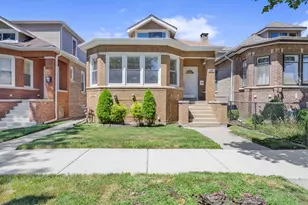 8526 S Euclid Ave, Chicago, IL 60617 - Photo 1