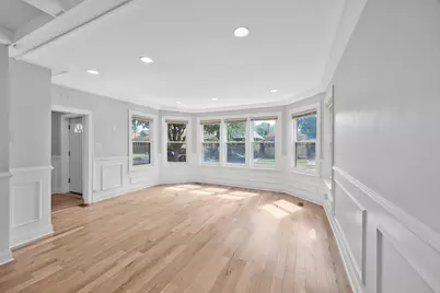 8526 S Euclid Avenue, Chicago, IL 60617 - Photo 4