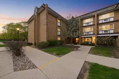 300 Claymoor Road #2E, Hinsdale, IL 60521 - Photo 2