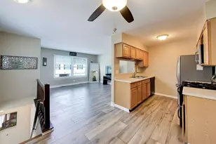 758 Moore Dr, Elk Grove Village, IL 60007 - Photo 8