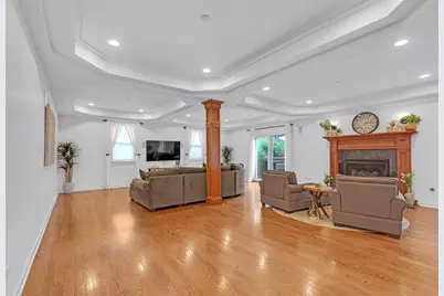106 N Kenilworth Avenue, Mount Prospect, IL 60056 - Photo 10