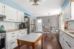 639 Meyer Ct, Aurora, IL 60506 - Photo 4