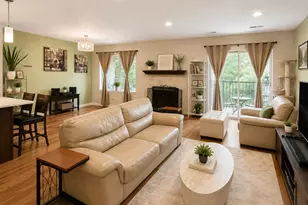 3050 Pheasant Creek Dr, Northbrook, IL 60062 - Photo 6