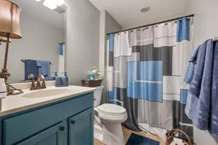 823 Karen Dr, Hampshire, IL 60140 - Photo 12