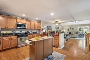 823 Karen Dr, Hampshire, IL 60140 - Photo 2