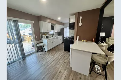 18269 Burnham Avenue, Lansing, IL 60438 - Photo 4