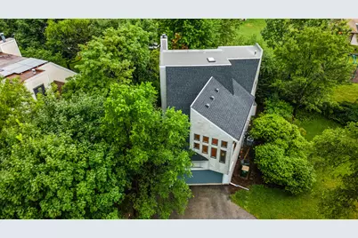 19449 W Forest Lane, Mundelein, IL 60060 - Photo 1