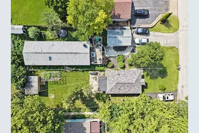 4919 Parkview Drive, McCullom Lake, IL 60050 - Photo 6