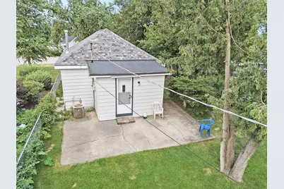 4919 Parkview Drive, McCullom Lake, IL 60050 - Photo 2