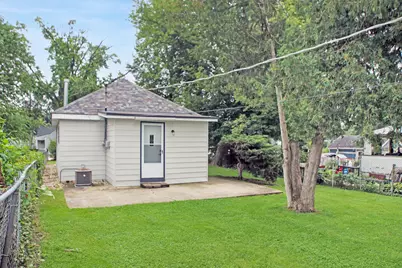 4919 Parkview Drive, McCullom Lake, IL 60050 - Photo 4