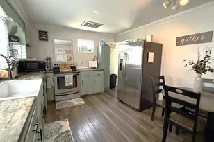 506 N Indiana Ave, Salem, IL 62881 - Photo 6