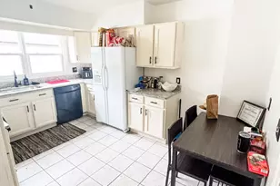 221 E Main St, Genoa, IL 60135 - Photo 2
