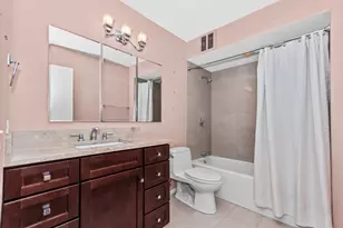 2500 N Lakeview Ave, Chicago, IL 60614 - Photo 16