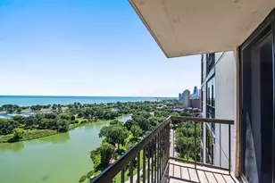 2500 N Lakeview Ave, Chicago, IL 60614 - Photo 4