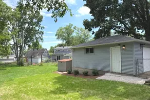 987 South St, Elgin, IL 60123 - Photo 16