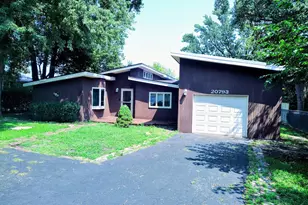 20793 N Florence Ave, Prairie View, IL 60069 - Photo 1