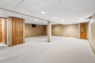 7265 W Summerdale Ave, Chicago, IL 60656 - Photo 14