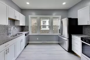 9549 S Calumet Ave, Chicago, IL 60628 - Photo 8