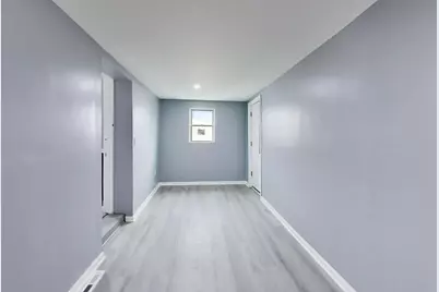 9549 S Calumet Avenue, Chicago, IL 60628 - Photo 12
