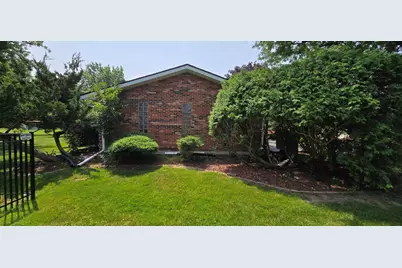 12135 Hillcrest Drive, Lemont, IL 60439 - Photo 28