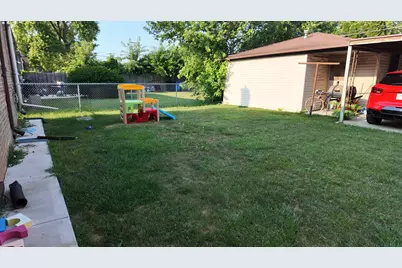 9737 S Emerald Avenue, Chicago, IL 60628 - Photo 16