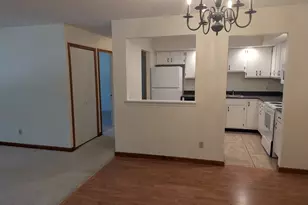 2575 Clayton Blvd, Champaign, IL 61822 - Photo 4