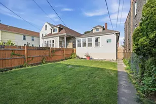 3316 N Ridgeway Ave, Chicago, IL 60618 - Photo 26