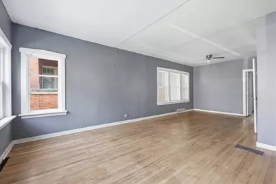 3316 N Ridgeway Avenue, Chicago, IL 60618 - Photo 2