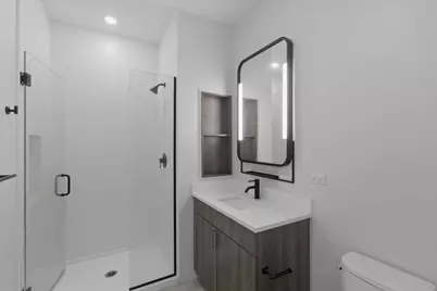 948 W Sunnyside Avenue #205, Chicago, IL 60640 - Photo 10