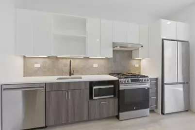948 W Sunnyside Avenue #205, Chicago, IL 60640 - Photo 2