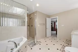 7806 N Octavia Ave, Niles, IL 60714 - Photo 24