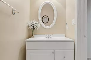 7806 N Octavia Ave, Niles, IL 60714 - Photo 18