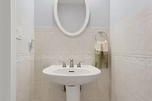 7806 N Octavia Ave, Niles, IL 60714 - Photo 32