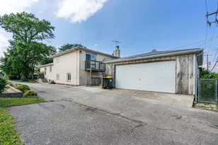 11033 Parkside Ave, Chicago Ridge, IL 60415 - Photo 32