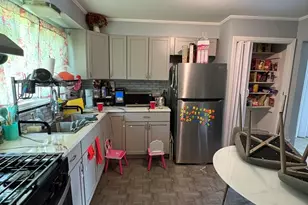158 Algonquin St, Park Forest, IL 60466 - Photo 4