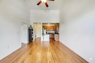 405 E Oakwood Blvd, Chicago, IL 60653 - Photo 4