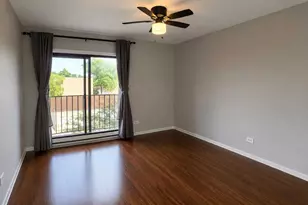 182 S Waters Edge Dr, Glendale Heights, IL 60139 - Photo 8