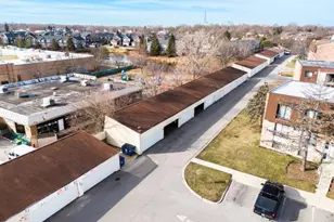 182 S Waters Edge Dr, Glendale Heights, IL 60139 - Photo 18