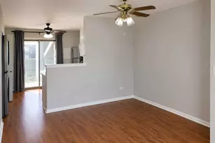 182 S Waters Edge Dr, Glendale Heights, IL 60139 - Photo 4