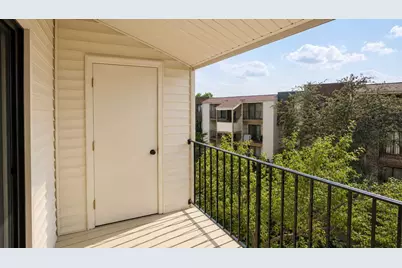 182 S Waters Edge Drive #301, Glendale Heights, IL 60139 - Photo 16