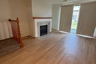 2422 Golf Ridge Cir, Naperville, IL 60563 - Photo 2