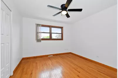 7048 Brementowne Road, Tinley Park, IL 60477 - Photo 14