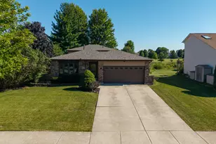 1447 Comanche Dr, Bolingbrook, IL 60490 - Photo 4