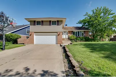 1233 N Hickory Trail, Addison, IL 60101 - Photo 2