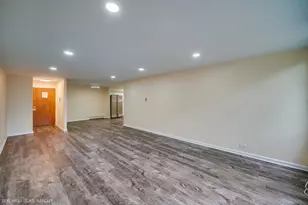 1117 Leavitt Ave, Flossmoor, IL 60422 - Photo 4