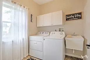 39W700 Green Pl, Geneva, IL 60134 - Photo 6